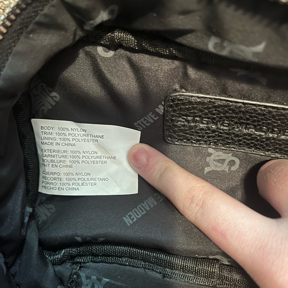 Steve Madden Black Crossbody Camera Bag with Removable Wide Strap - Picture 13 of 16